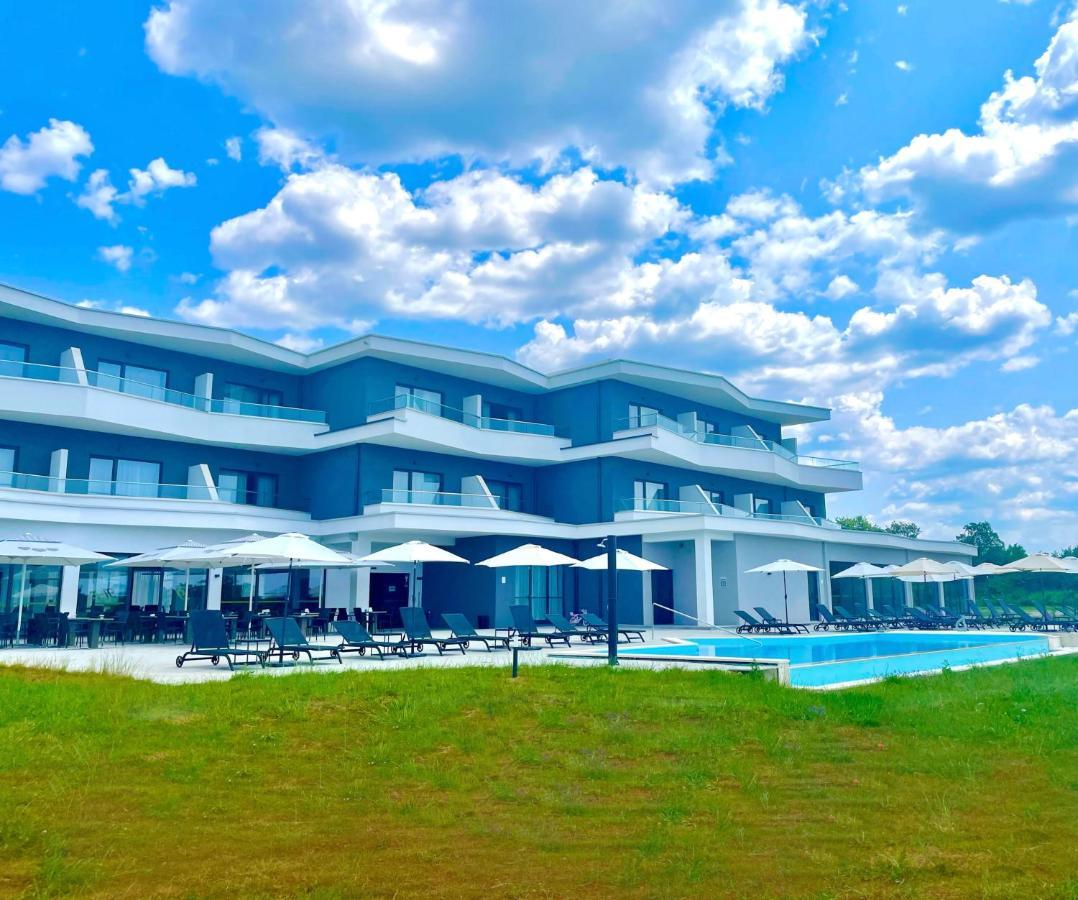 Hotel Delfin Lanterna Tar-Vabriga Exterior foto